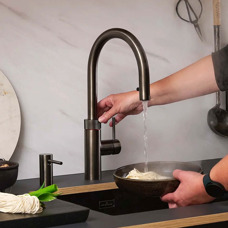Quooker Fusion Round kraan in de kleur gunmetal