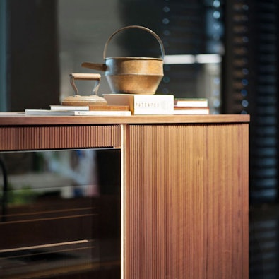 Halfhoge keukenkast walnoot inbouwapparatuur