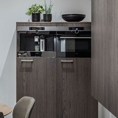 Halfhoog kastelement