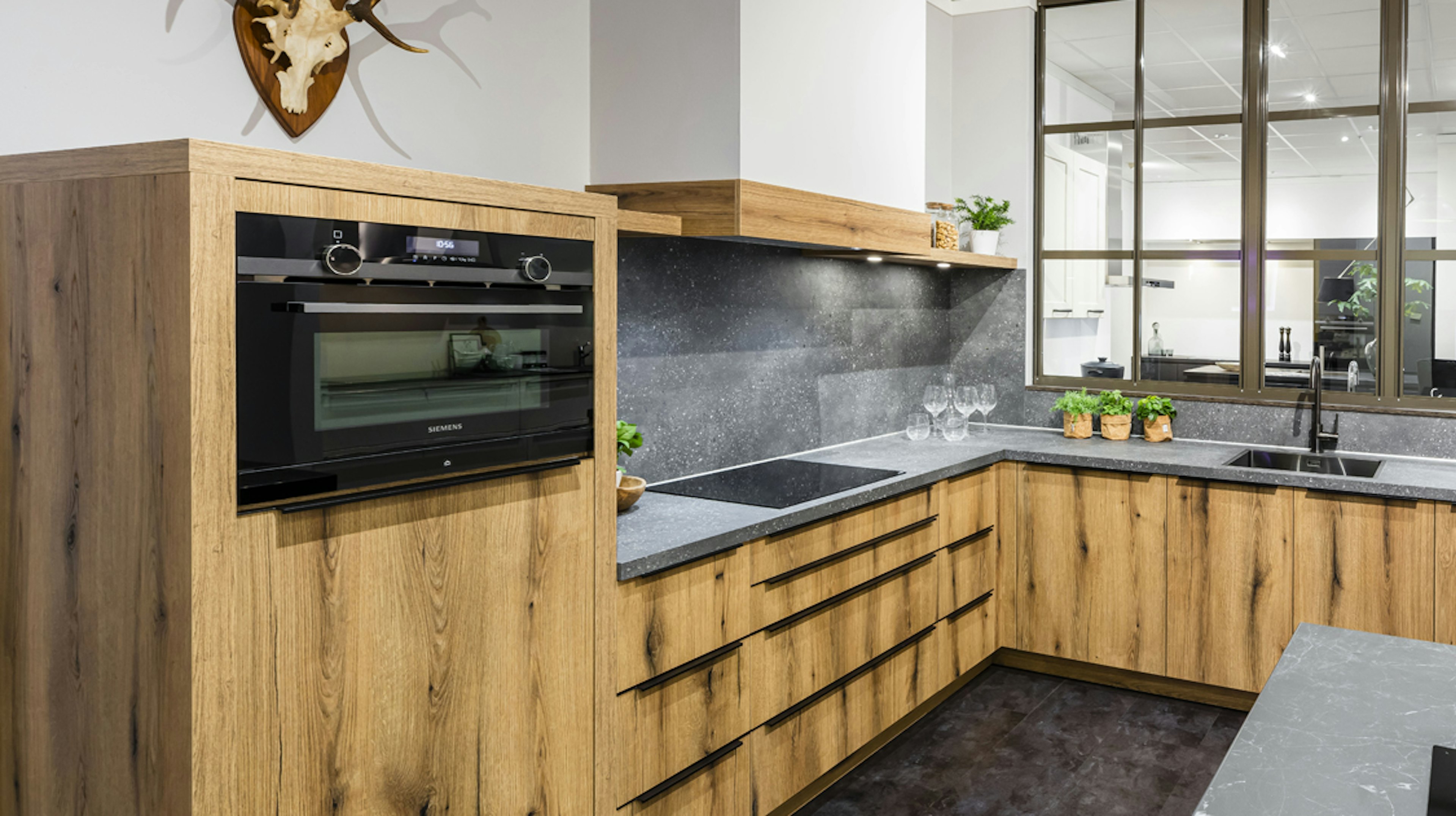 gallon Actuator Herenhuis Houten keukens in vele houtsoorten | Bemmel en Kroon