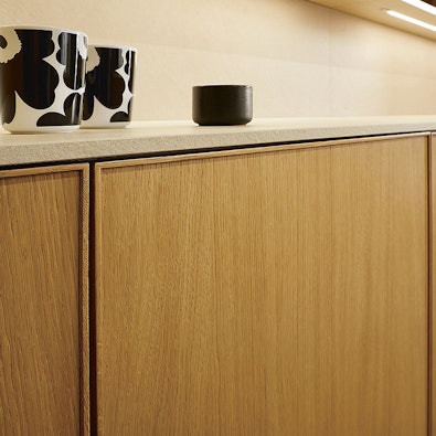 Houtfineer met klassiek profiel