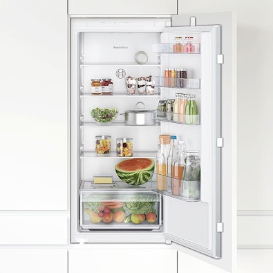 Inbouw koelkast zonder vriesvak met glazen plateaus, ruime deurvakken en energiezuinige koeling