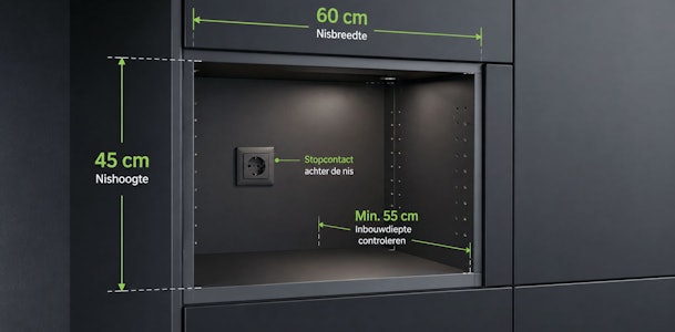 Lege nis van 45 centimeter hoog en 60 centimeter breed met stopcontact voor een inbouw koffiemachine