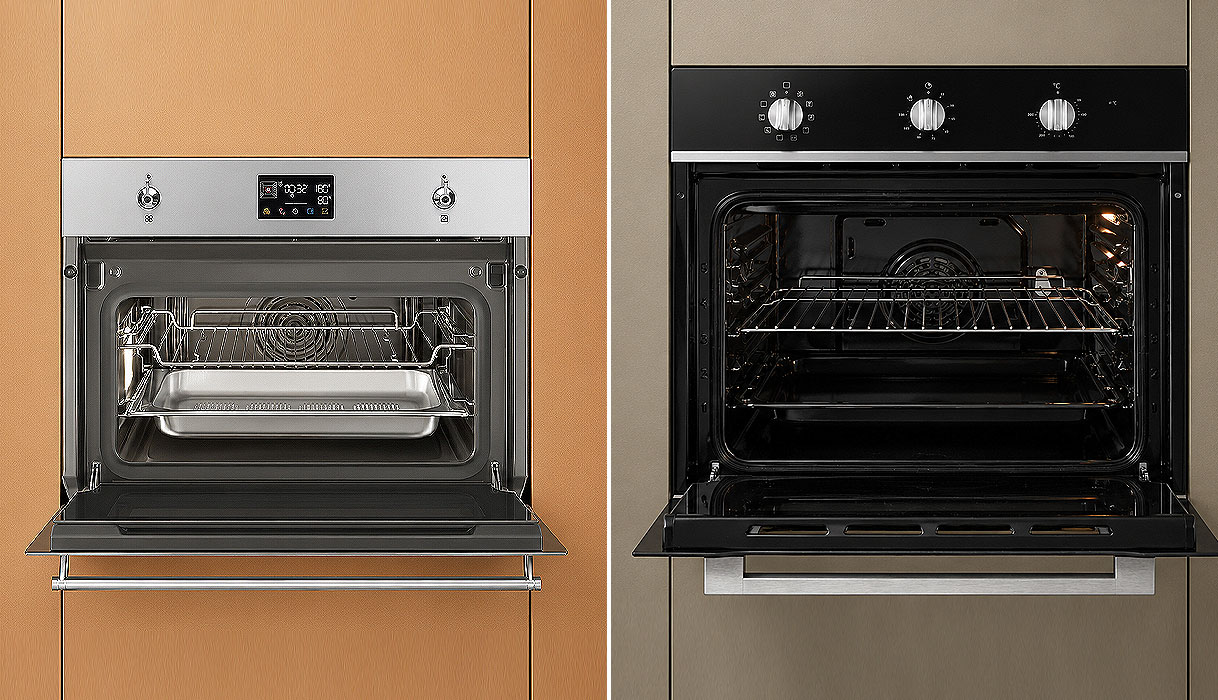 Compacte oven van 45 cm naast een volledige oven van 60 cm met geopende deur