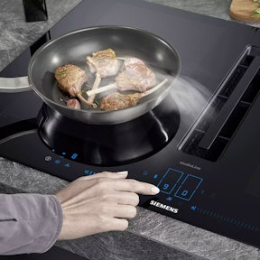 Inductie kookplaat met afzuiging van Siemens studioLine