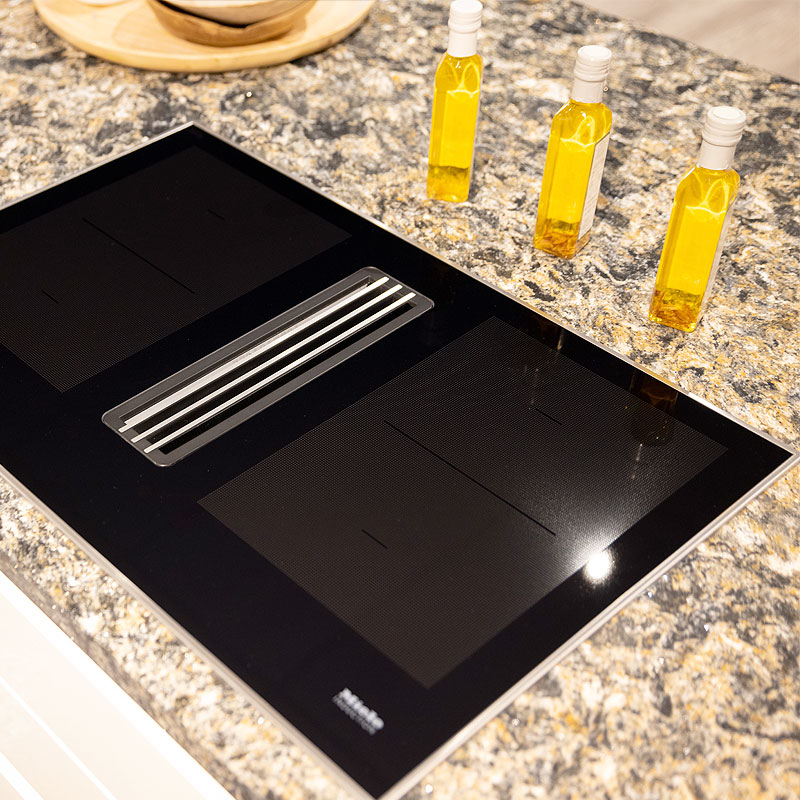 Miele inductie kookplaat met ingebouwde afzuiging