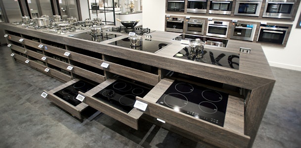 Inventum kookplaten in onze showroom.