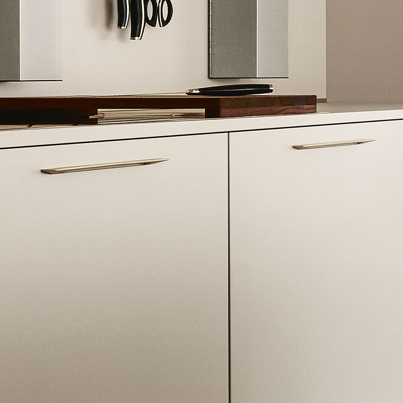 Kasten met RVS grepen