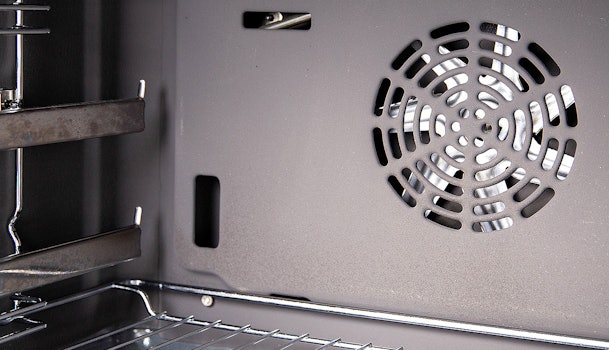 Binnenwand van oven met katalytische coating