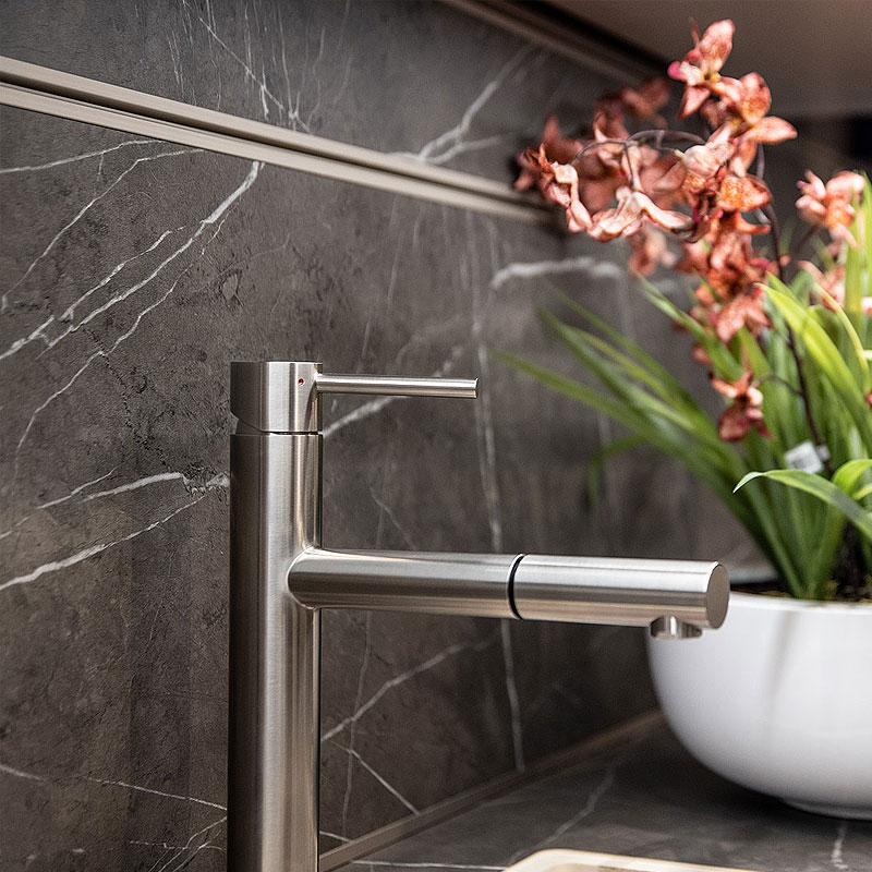 Keramisch werkblad achterwand