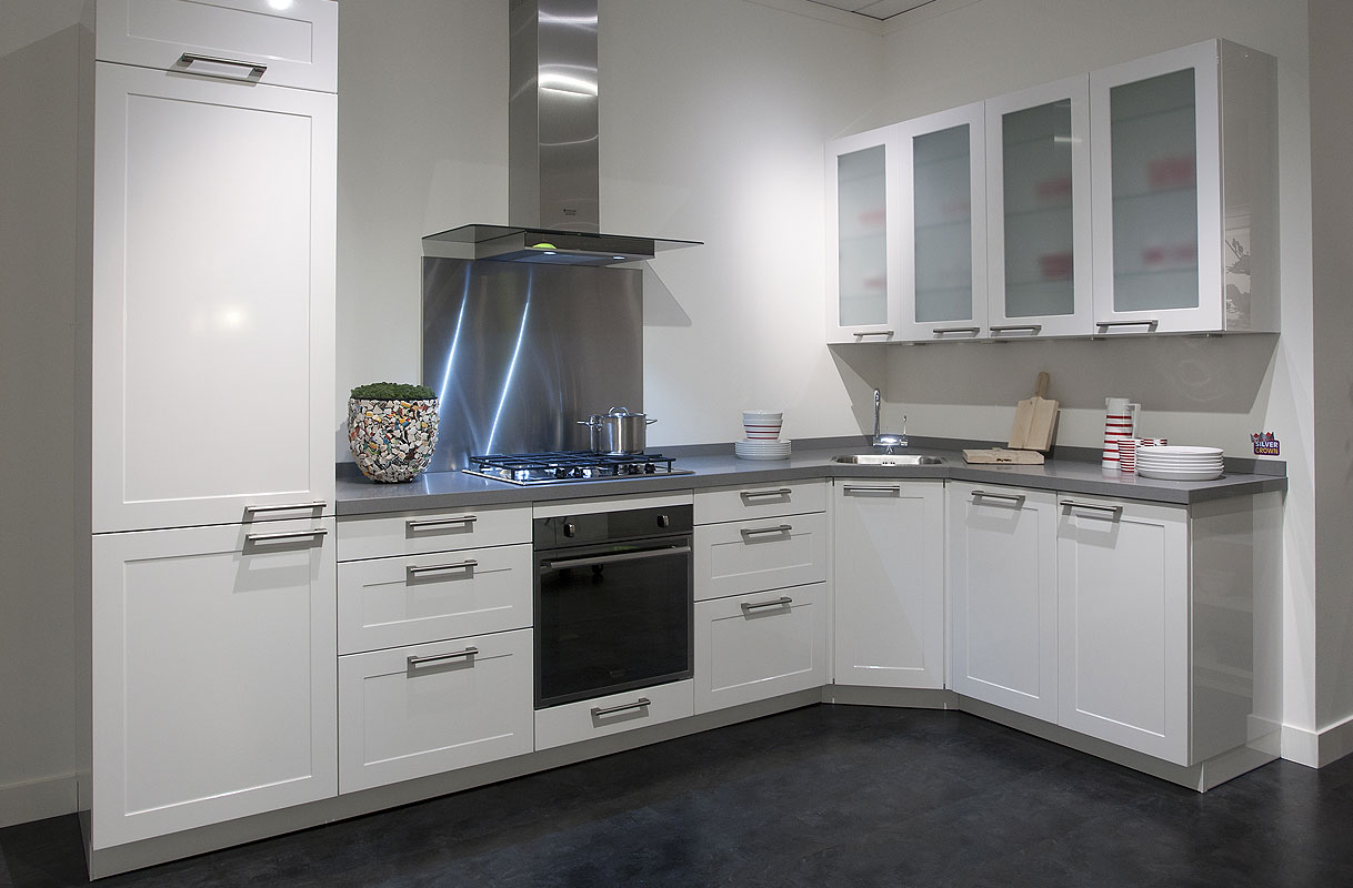 Hoekopstelling met tijdloos kaderfront