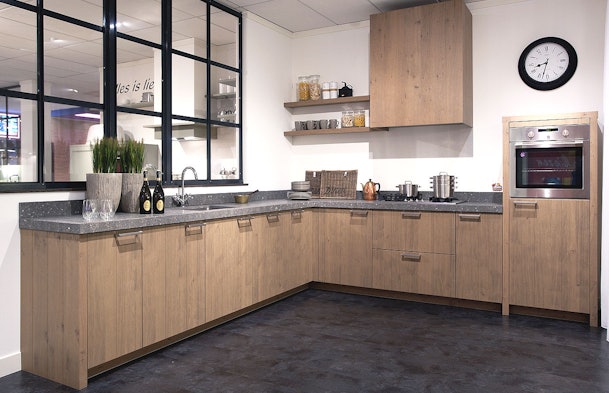 Een hoek vol verhalen in hout en steen