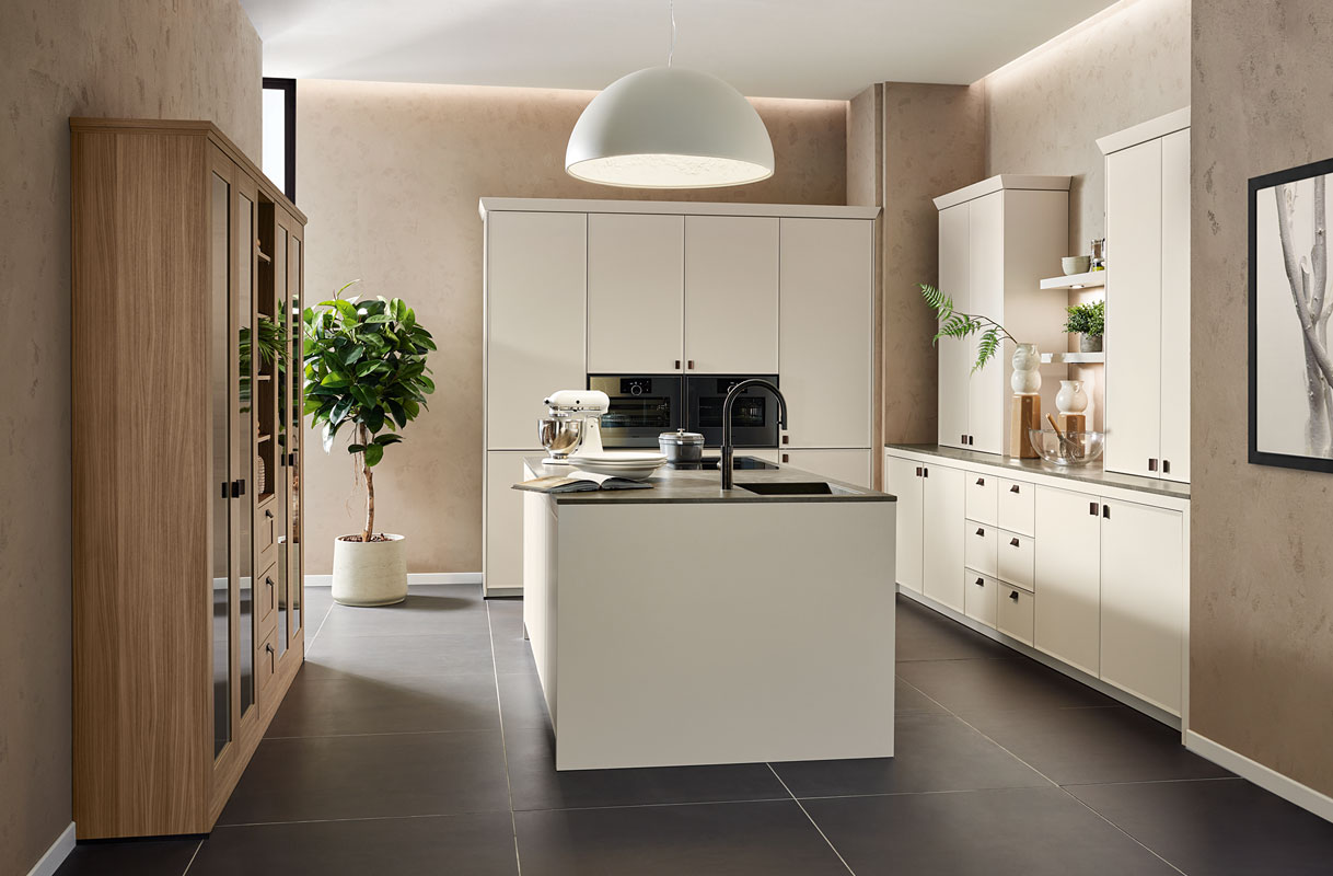 Tijdloze charme in zandtinten en hout