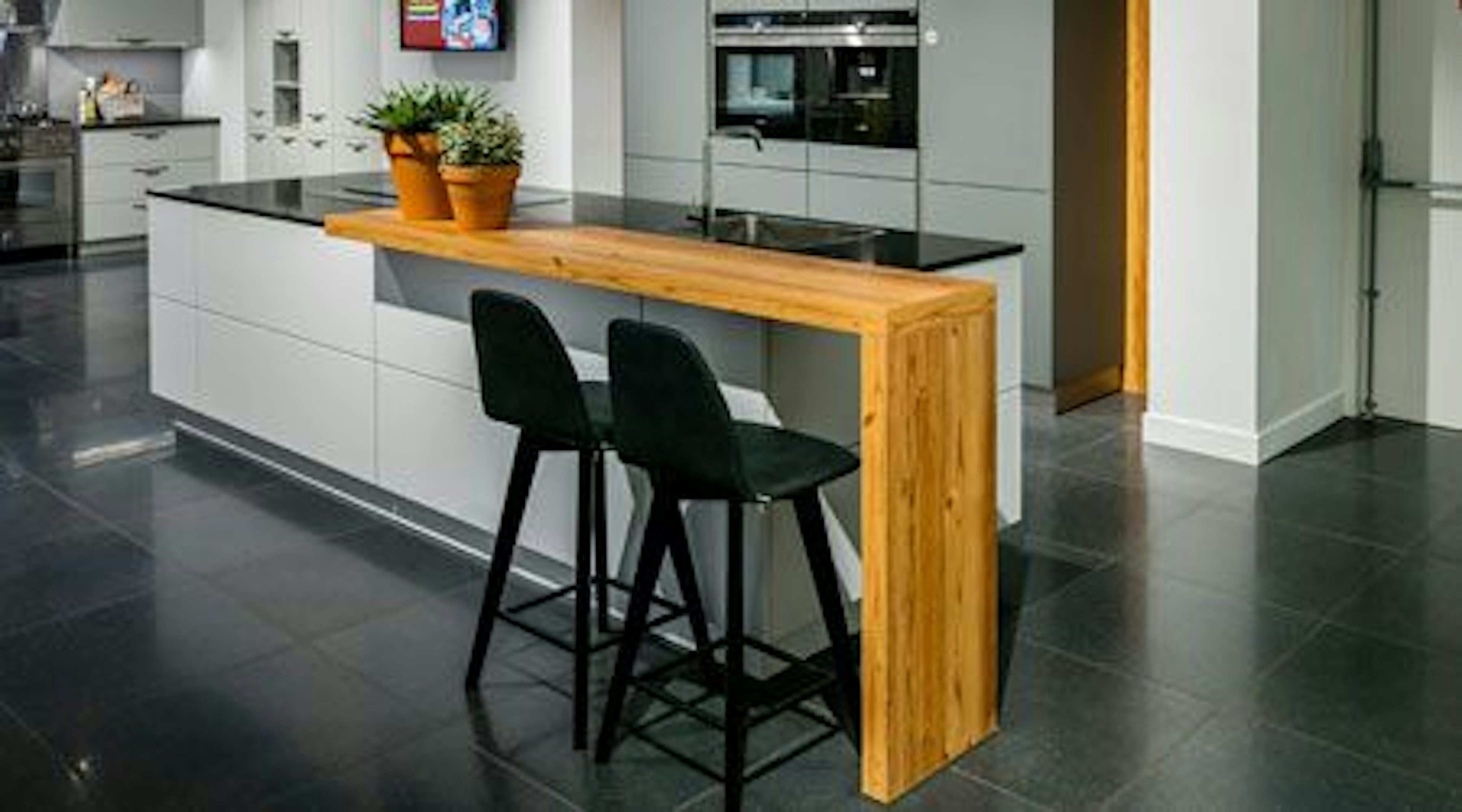 Opstand vingerafdruk ruimte Keuken met bar | Bemmel & Kroon keukens