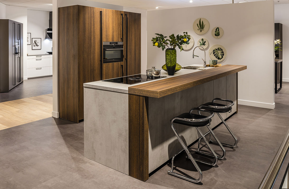 Keuken met eiland en bar