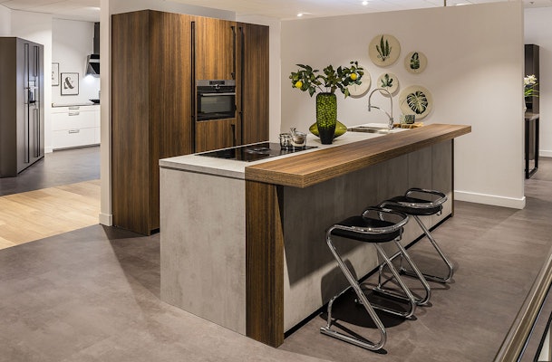 Keuken met eiland en bar