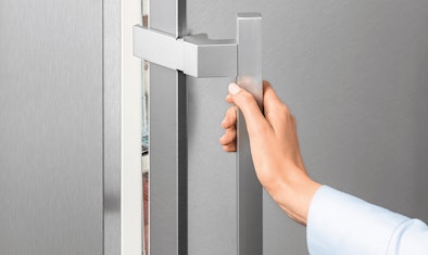 Koelkastdeur met hevelgreep