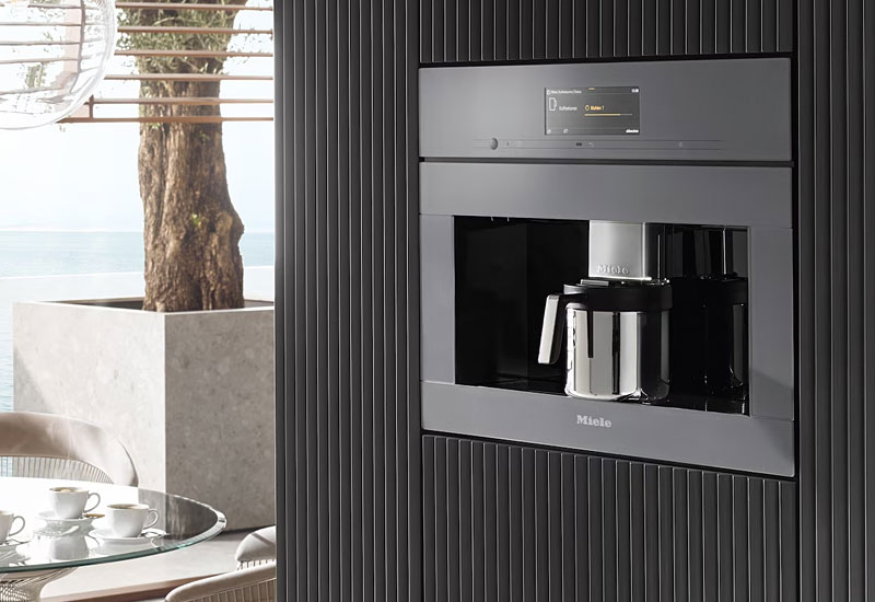 Miele inbouw koffiemachine met koffie- en theekan functie voor grote hoeveelheden