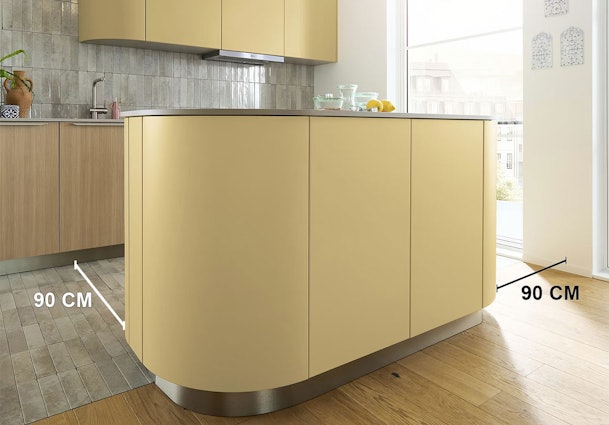 Kookeiland met minimaal 90 cm loopruimte rondom in een kleine keuken