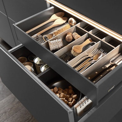 Lade inrichting voor keukenuitrusting