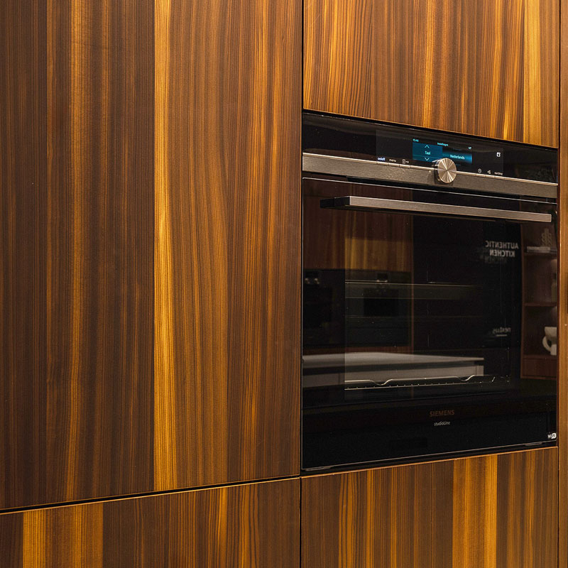 Lariks houten hoge kasten