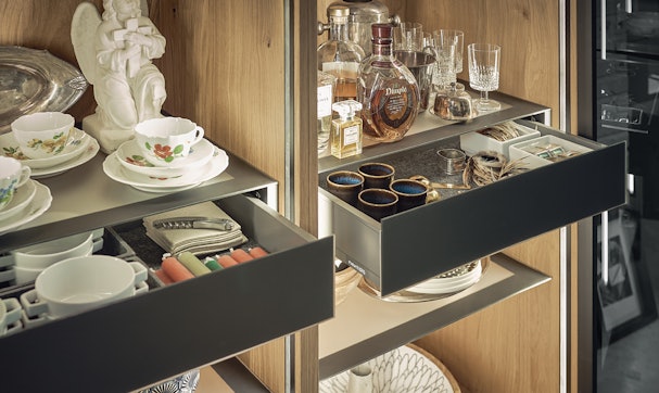 Luxe vitrinekasten - een thuis voor schoonheid.