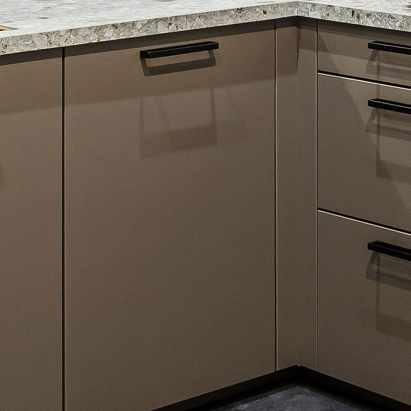 Mat gelakt bruin keukenfront