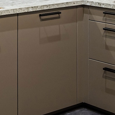 Mat gelakt bruin keukenfront