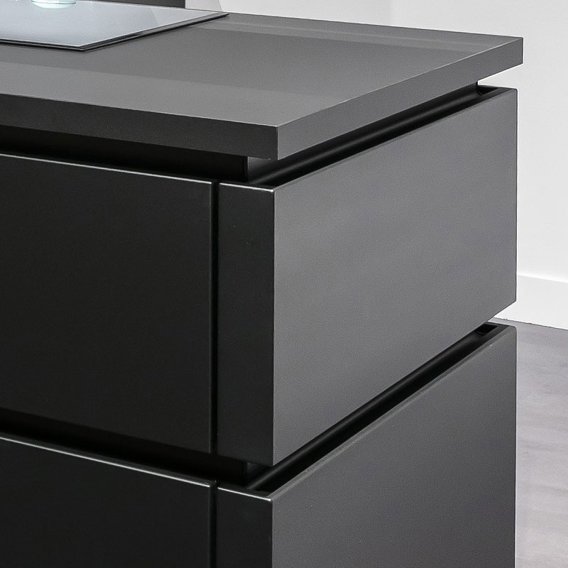 Mat gelakte zwarte fronten