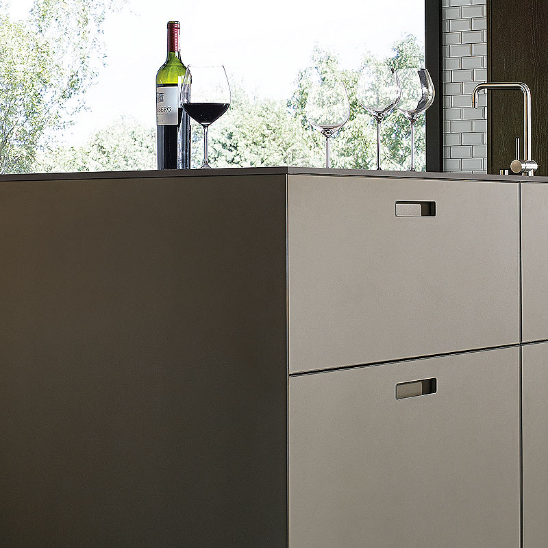 Mat glas platina metallic fronten