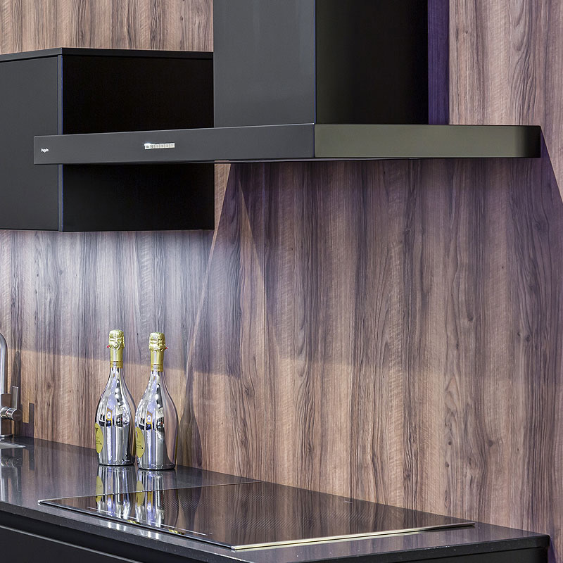 Mat zwarte wandschouwkap