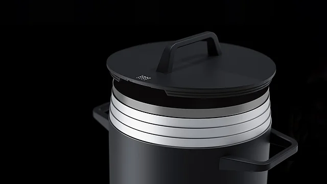 Het materiaal van de pannen bestaat uit 5 lagen RVS en aluminium.