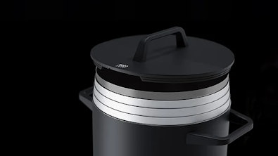 Het materiaal van de pannen bestaat uit 5 lagen RVS en aluminium.