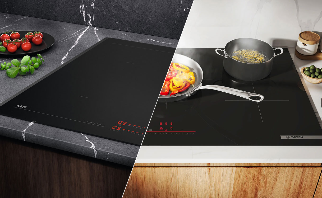 Matte en glanzende inductiekookplaat naast elkaar, met een AEG matte kookplaat links en een glanzende Bosch inductiekookplaat rechts met pannen erop.