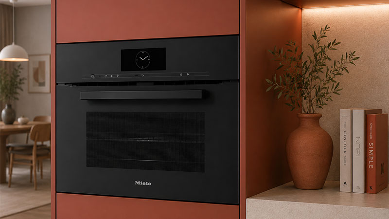 Miele H 7840 combimagnetron met M Touch kleurendisplay in een moderne keuken