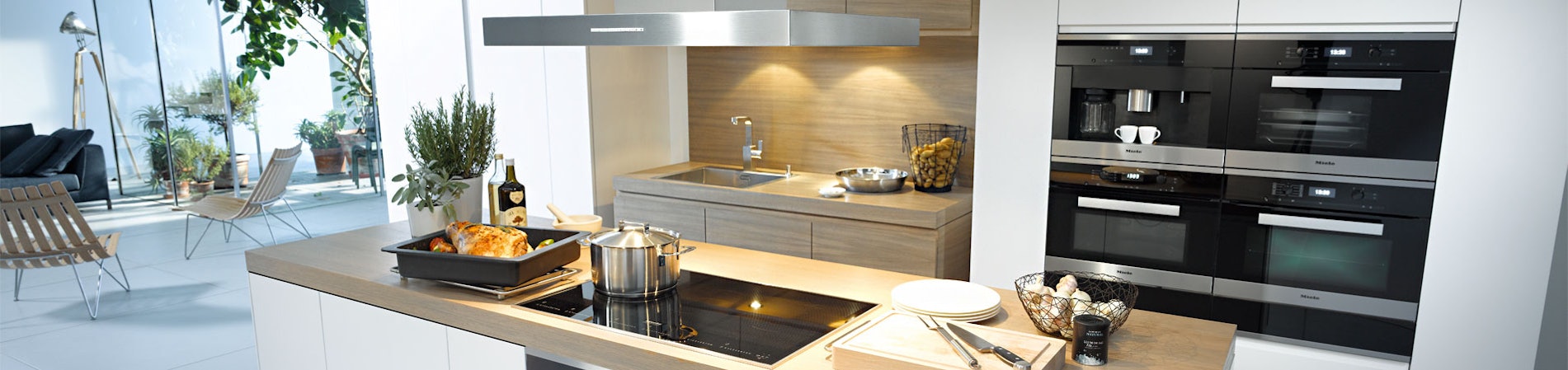 Miele keuken: Keukens met Miele keukenapparatuur.