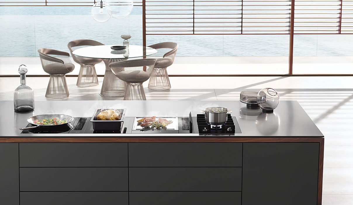 Miele SmartLine kookmodules in moderne keukenopstelling met flexibele kookopties