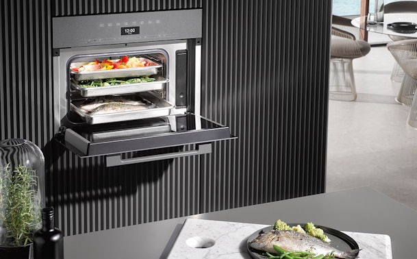 Miele stoomoven in moderne keuken voor gezonde bereiding met pure stoomtechnologie