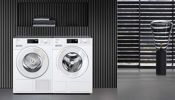 Miele was-droogset met Wash2Dry in moderne wasruimte