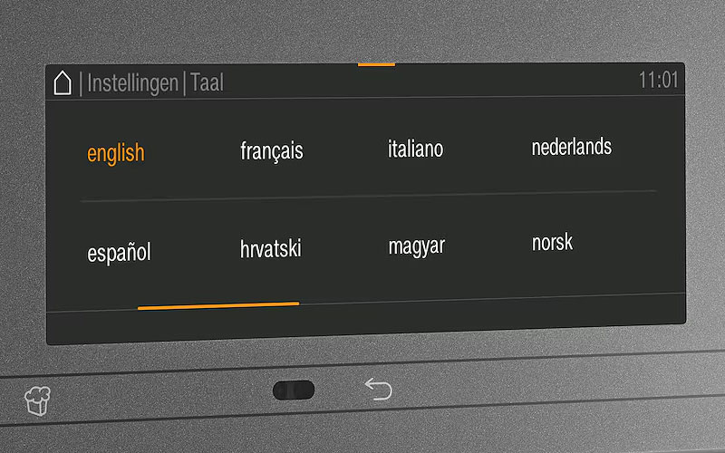 Bedieningsdisplay Miele combimagnetron met MultiLingua taalinstellingen voor internationaal gebruik