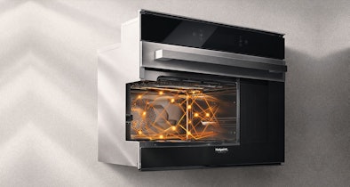 Multiwave technologie in Bauknecht combimagnetron met gelijkmatige warmteverdeling zichtbaar in ovenruimte