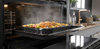 Braadslede met kip en groenten in stomende NEFF oven met Full Steam technologie