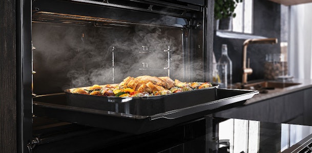 Kip met groenten stomen in de NEFF stoomoven met Full Steam volwaardige stoom