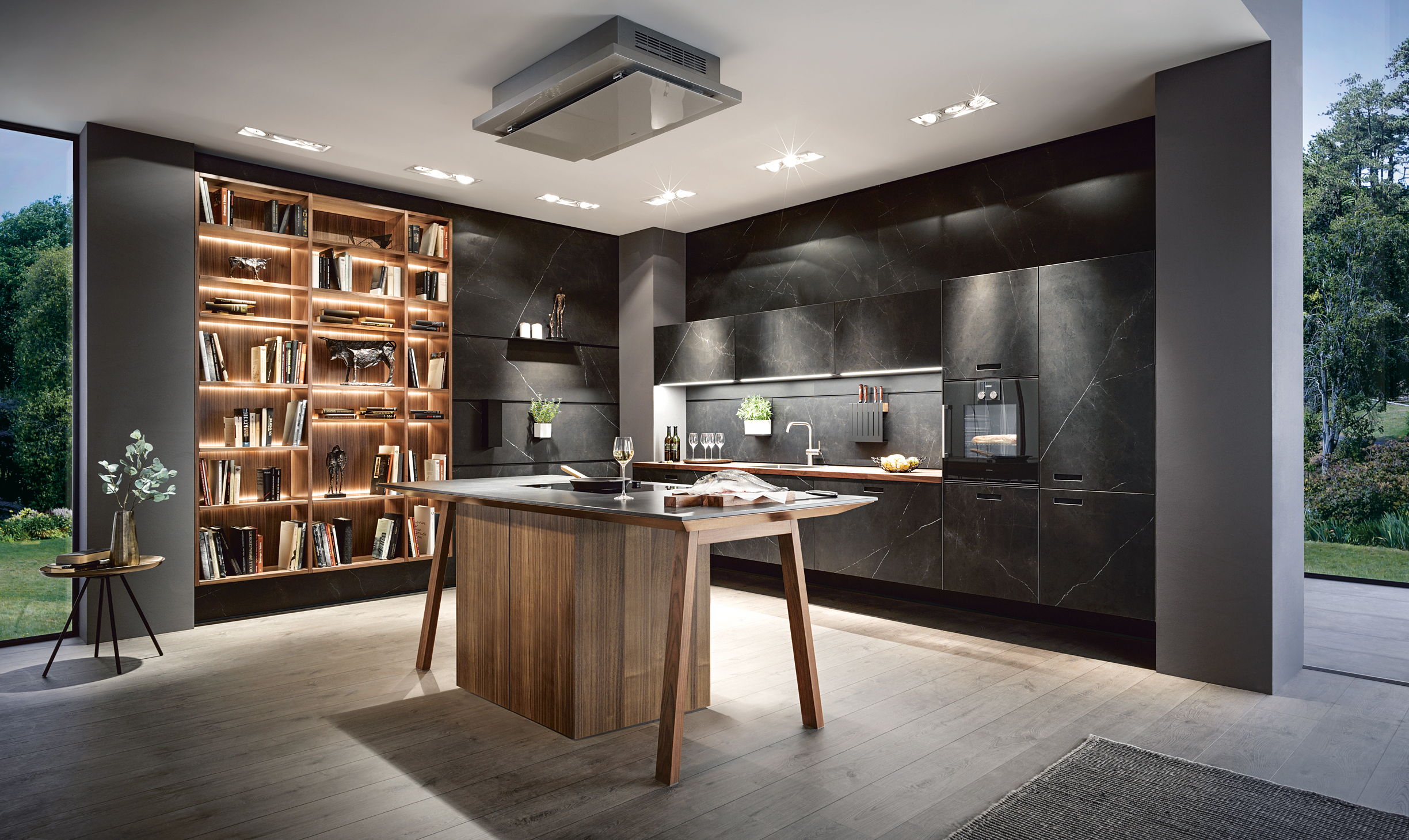 De next125 NX960 keuken met keramiek marmer nero en noten natuur fronten.