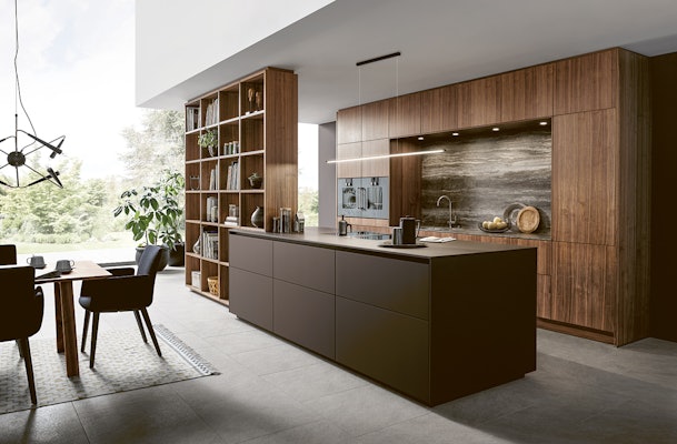 Noten natuur houten keukenfronten in next125 NX620 keuken