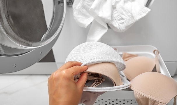 BH en ondergoed wassen in waszak op juiste graden