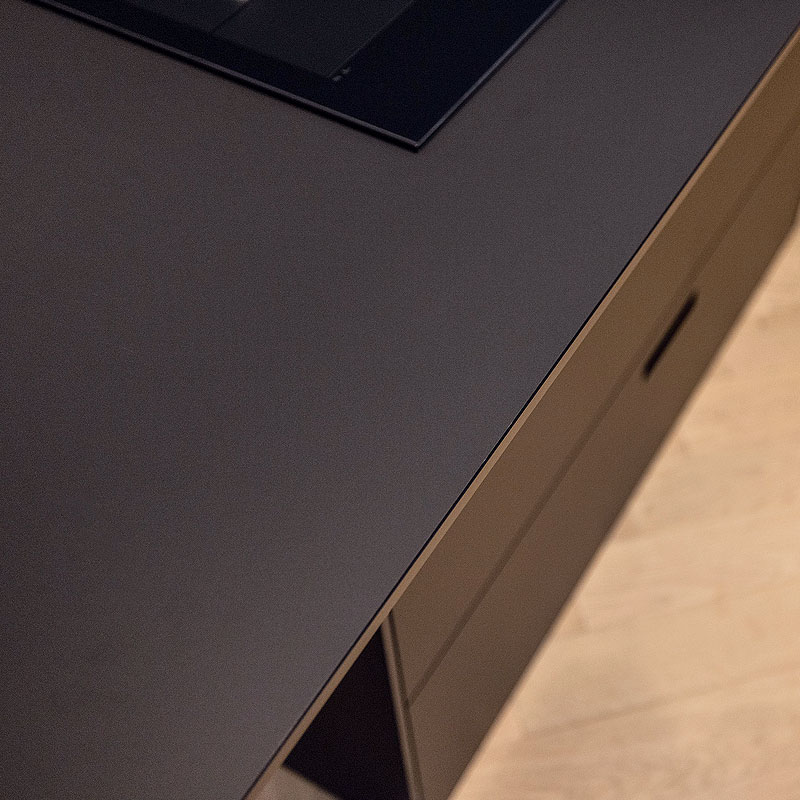 Onyxzwart Fenix fronten en werkblad