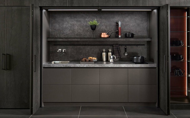 Opbergruimte i-luminate keuken - Inschuifdeuren