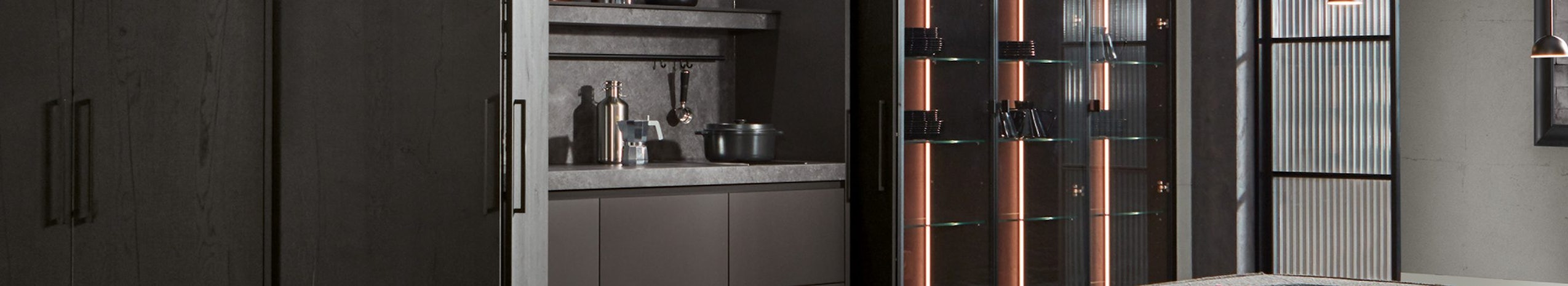 Ontdek de slimme opbergmogelijkheden van een i-luminate keuken.