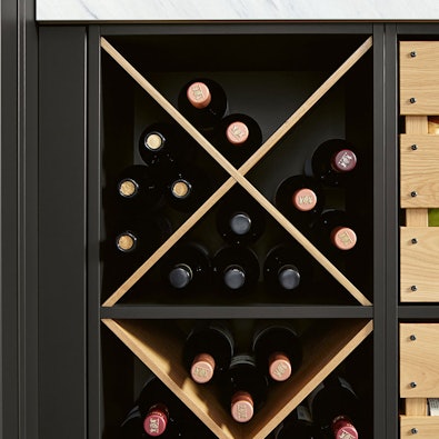 Open onderkast met dwarsverdelers